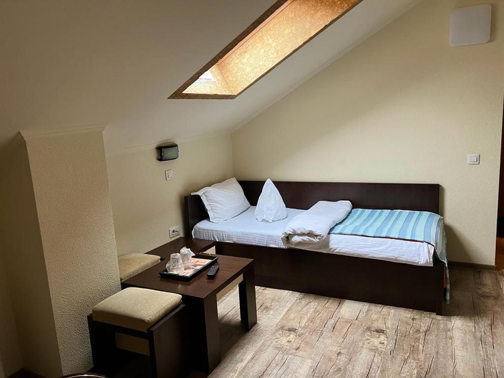 Casa Maria Magdalena Motel Lipova ภายนอก รูปภาพ